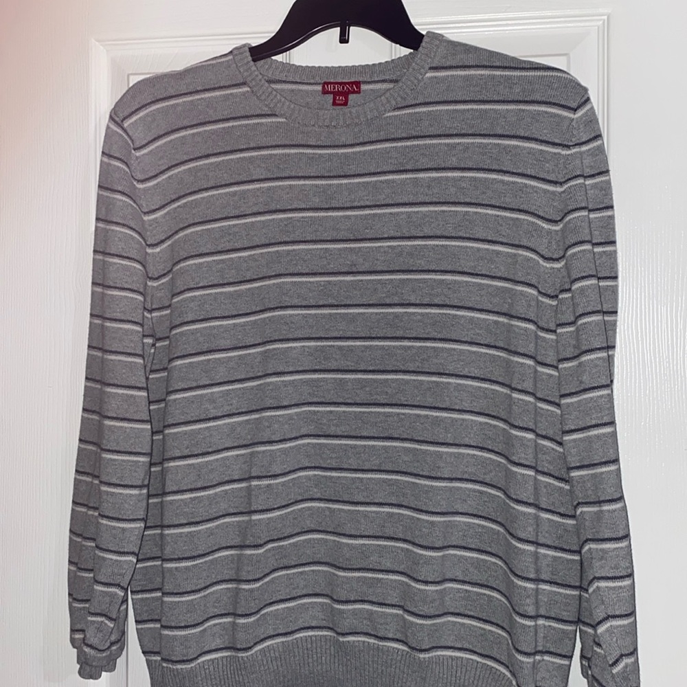 Grey striped sweater with double cuffed sleeves